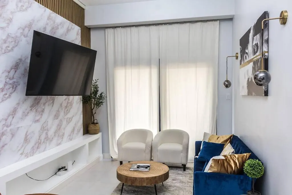 Royalty Suites Kingston