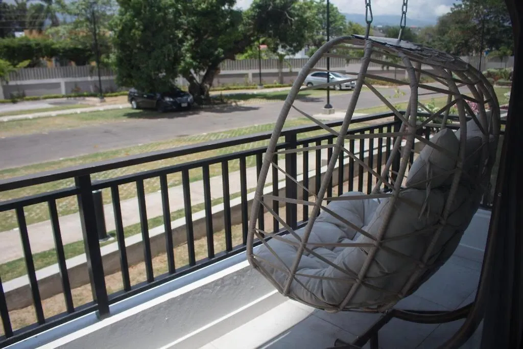 Royalty Suites Kingston