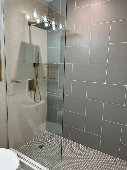 Royalty Suites Kingston 0*,